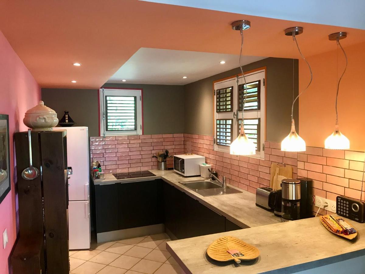 Banan Woz Apartment Bouillante Luaran gambar