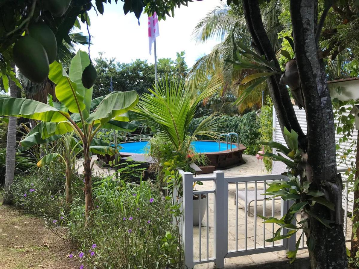 Banan Woz Apartment Bouillante Luaran gambar