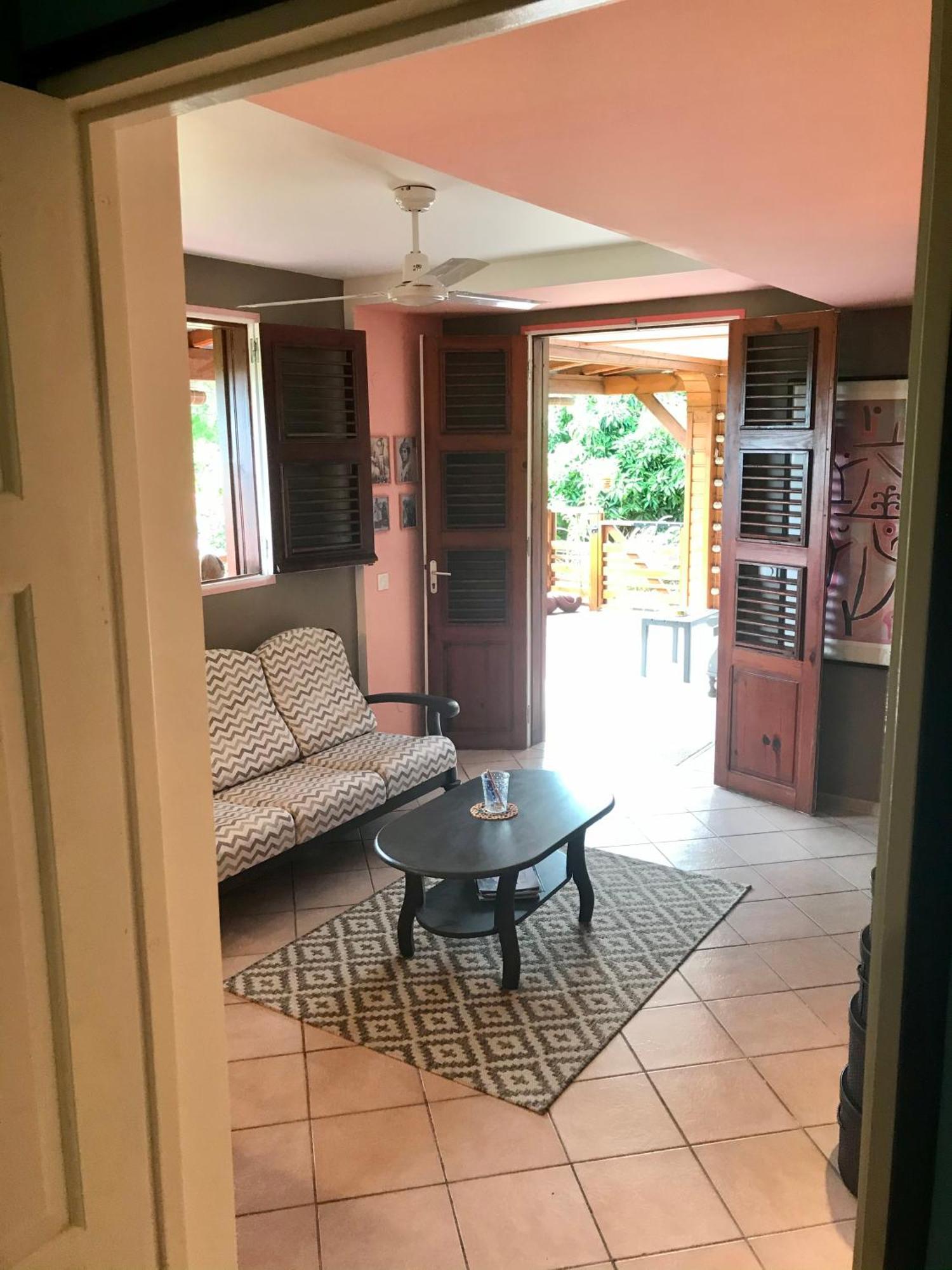 Banan Woz Apartment Bouillante Luaran gambar